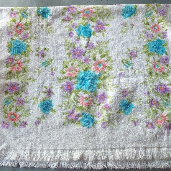 VTG Country cottage Floral Patterned Towel Springmaid USA - Picture 1 of 3
